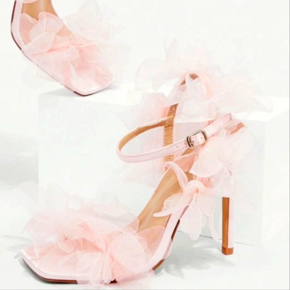 NOVALUXE Blush Pink Petals Stiletto Heels. Size 8. Run half size smaller
